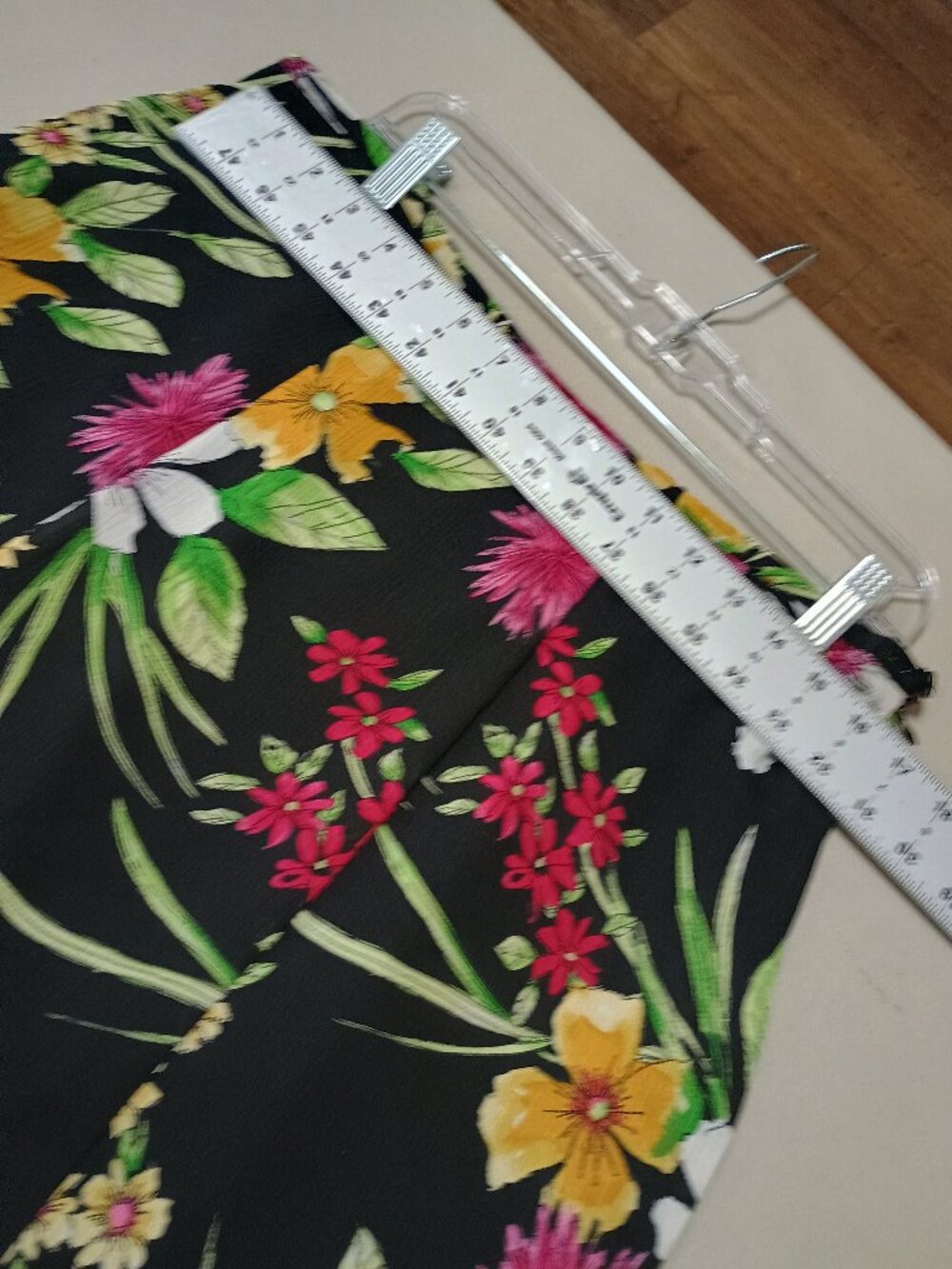 Michele Michelle Black Floral Midi Skirt Set Size Med/Lg - Picture 8 of 16